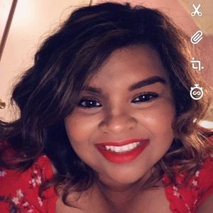 Meet your Posher, Perla